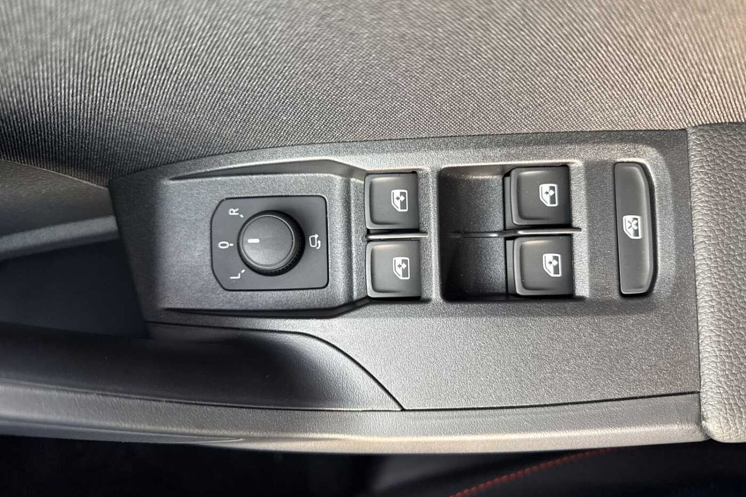 SEAT Arona 1.0 TSI 115 FR Black Edition 5dr