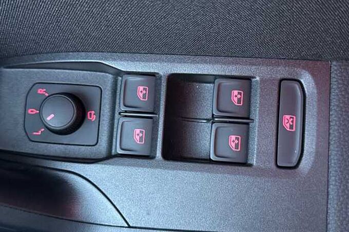 SEAT Arona 1.0 TSI 115 FR Black Edition 5dr