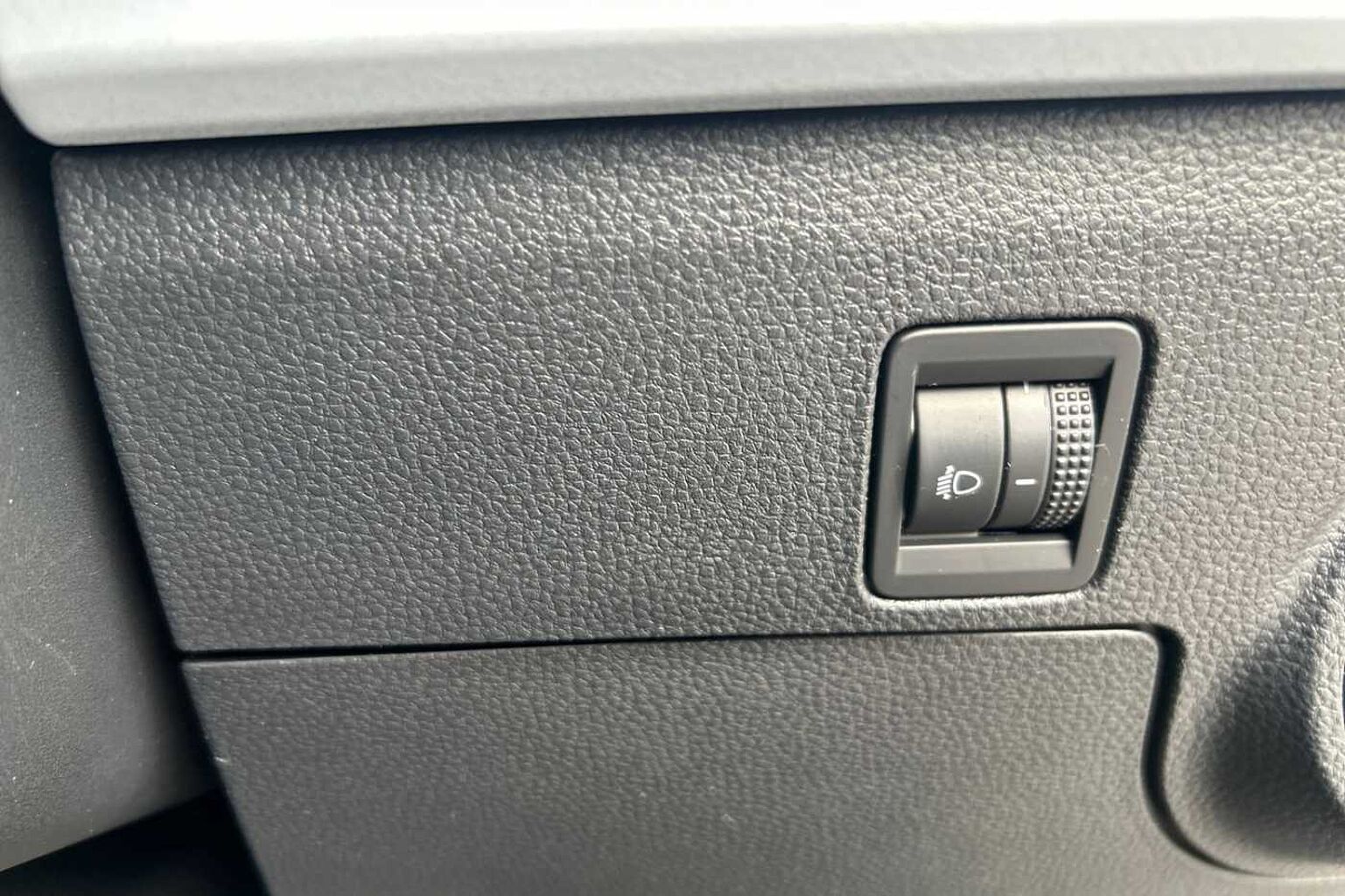 SEAT Arona SE Technology